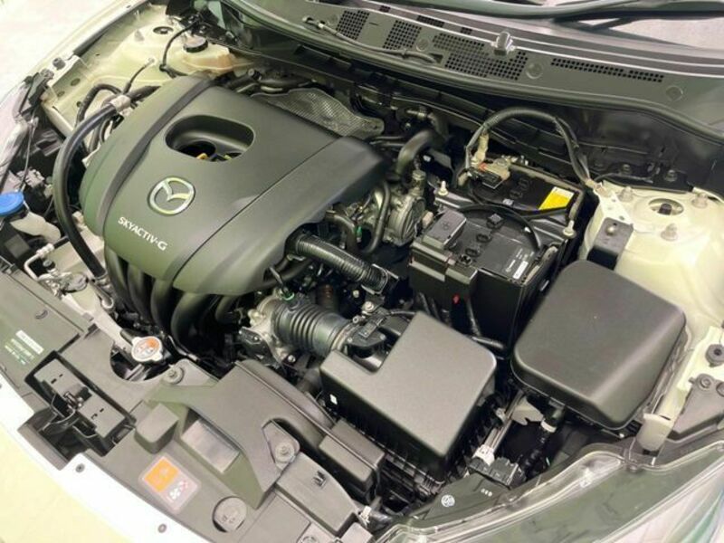MAZDA2