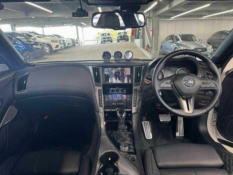 SKYLINE