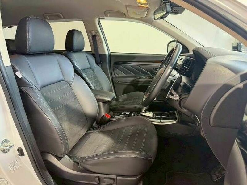 OUTLANDER PHEV