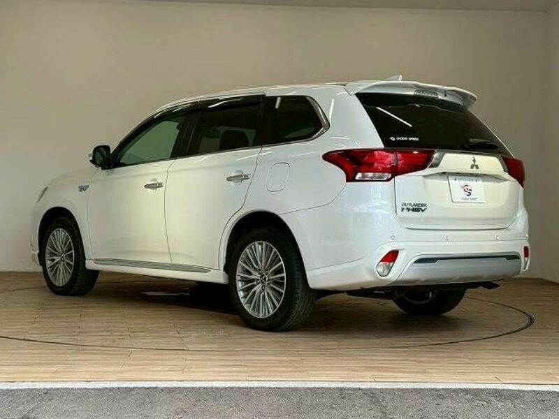 OUTLANDER PHEV