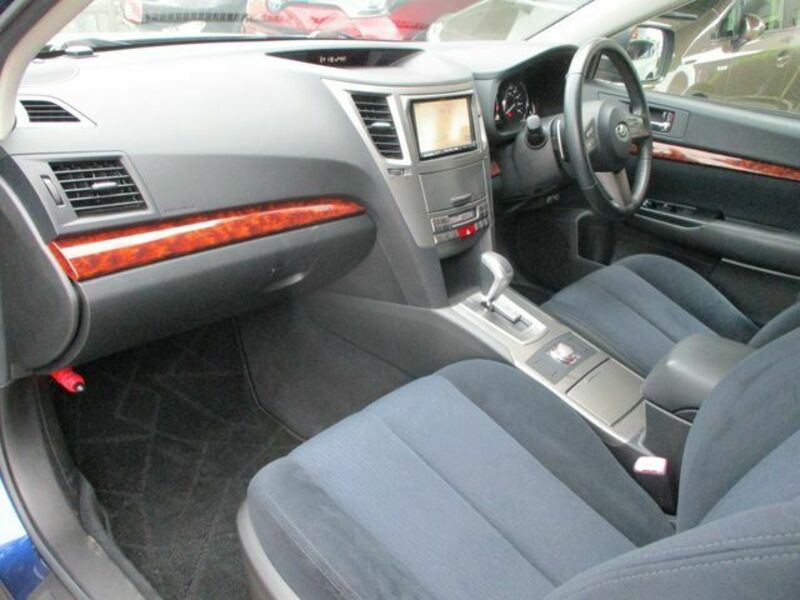 LEGACY OUTBACK