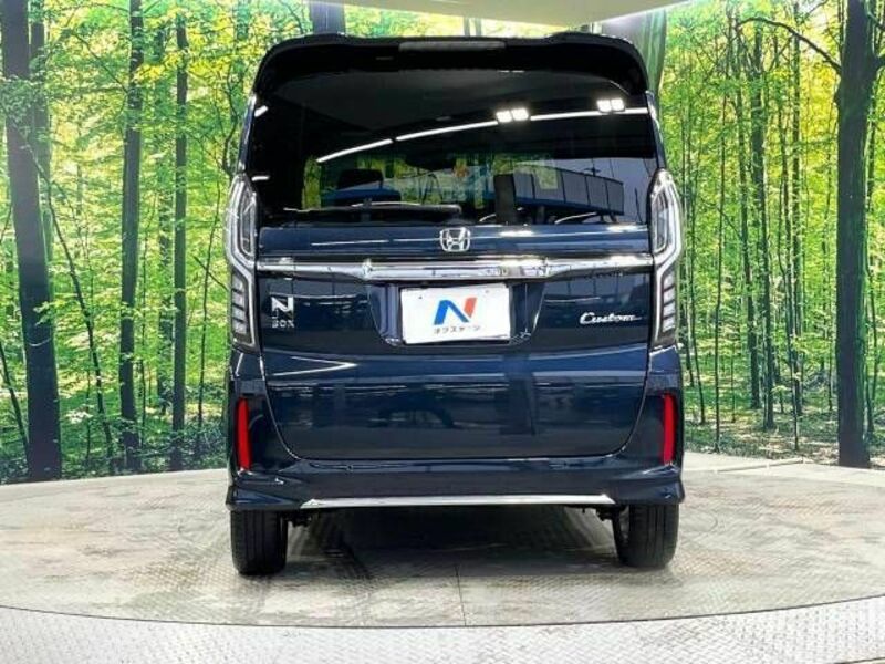 N BOX CUSTOM