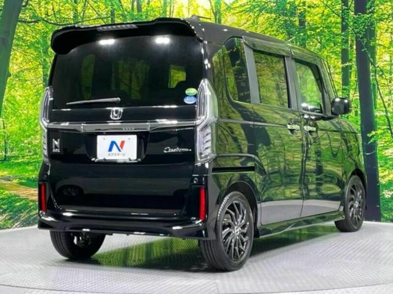 N BOX CUSTOM