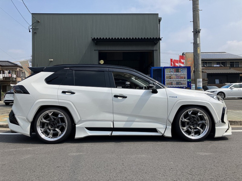 RAV4