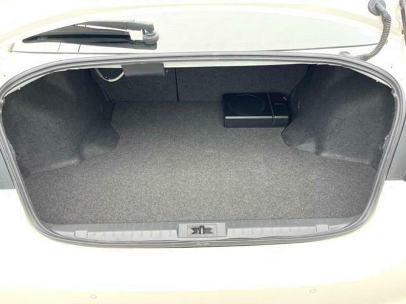 LEGACY B4