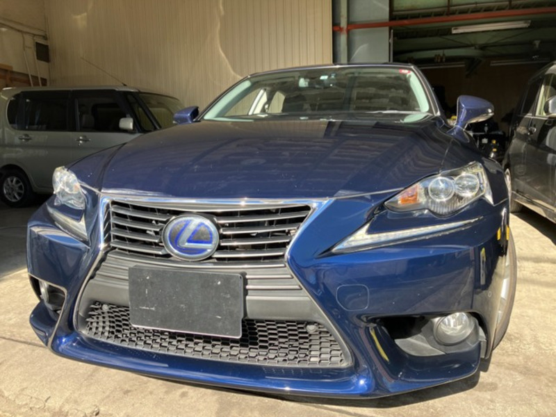 LEXUS IS