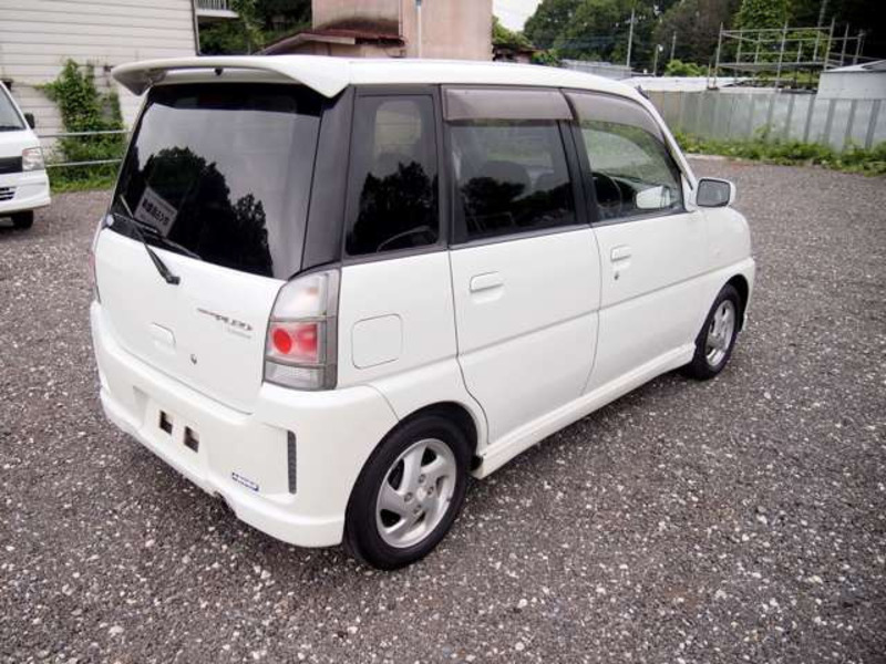 PLEO
