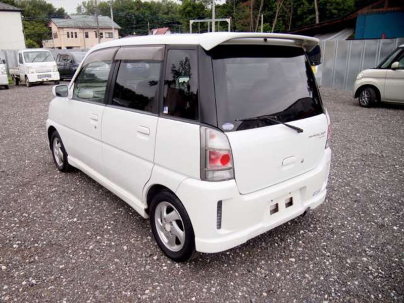PLEO