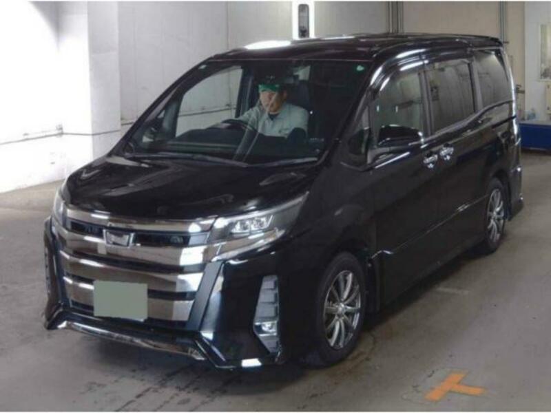 TOYOTA NOAH