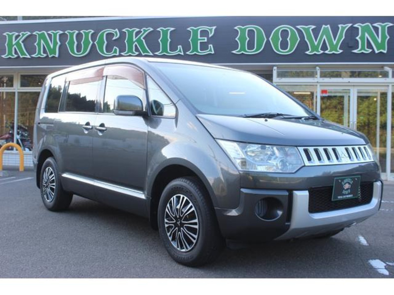 MITSUBISHI DELICA D5
