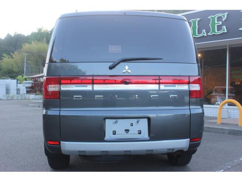 DELICA D5