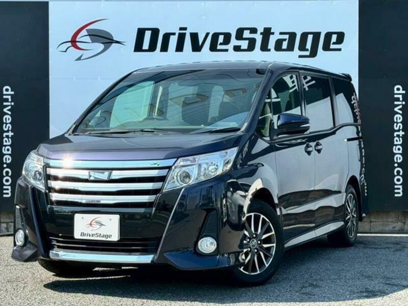 TOYOTA NOAH