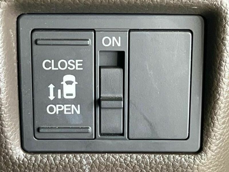 N BOX