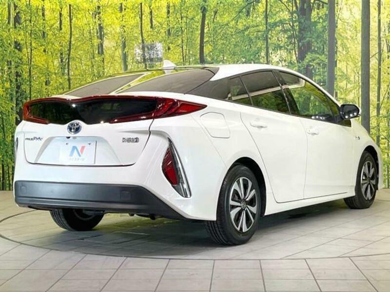 PRIUS PHV