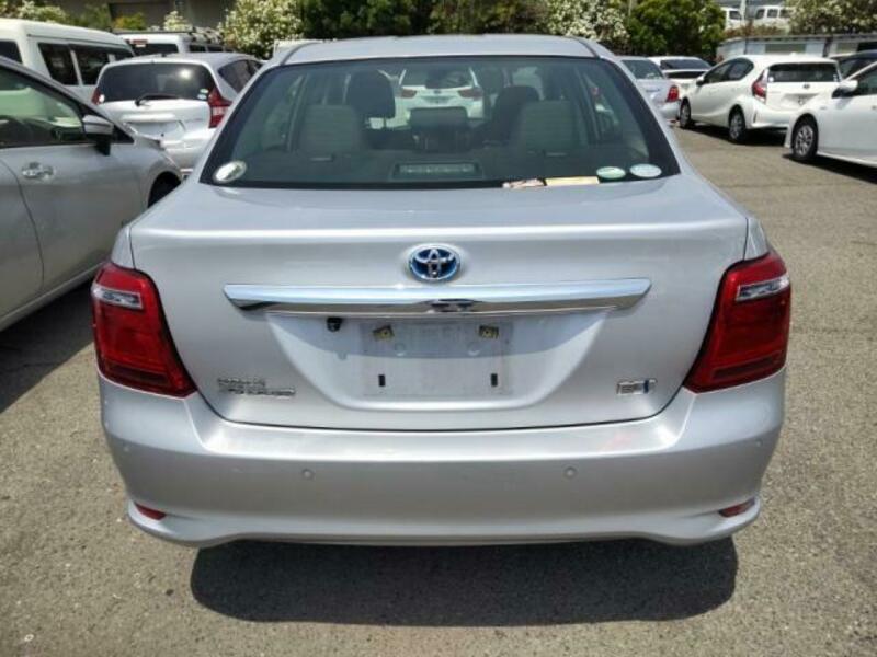 COROLLA AXIO