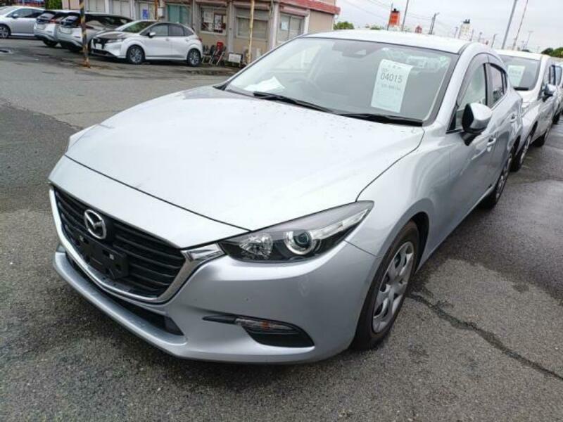MAZDA AXELA