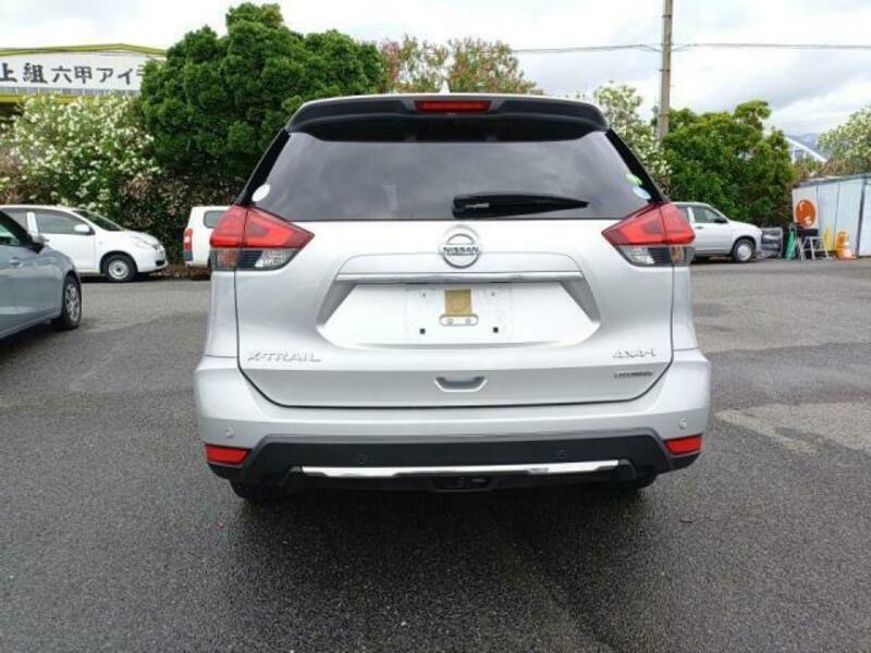 X-TRAIL