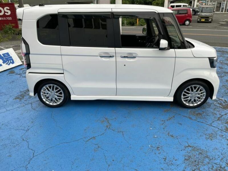 N BOX CUSTOM