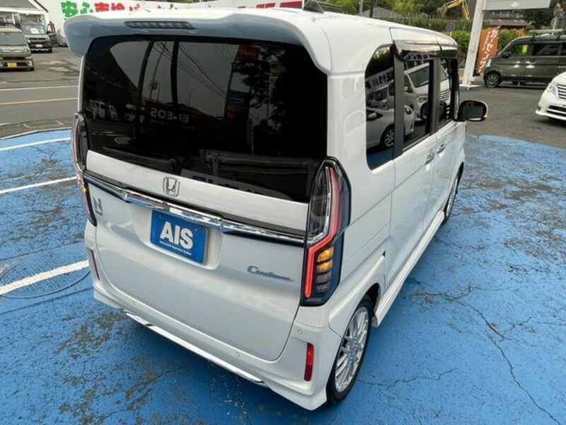 N BOX CUSTOM
