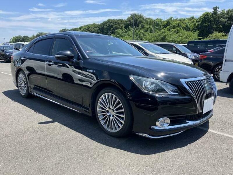 TOYOTA CROWN MAJESTA