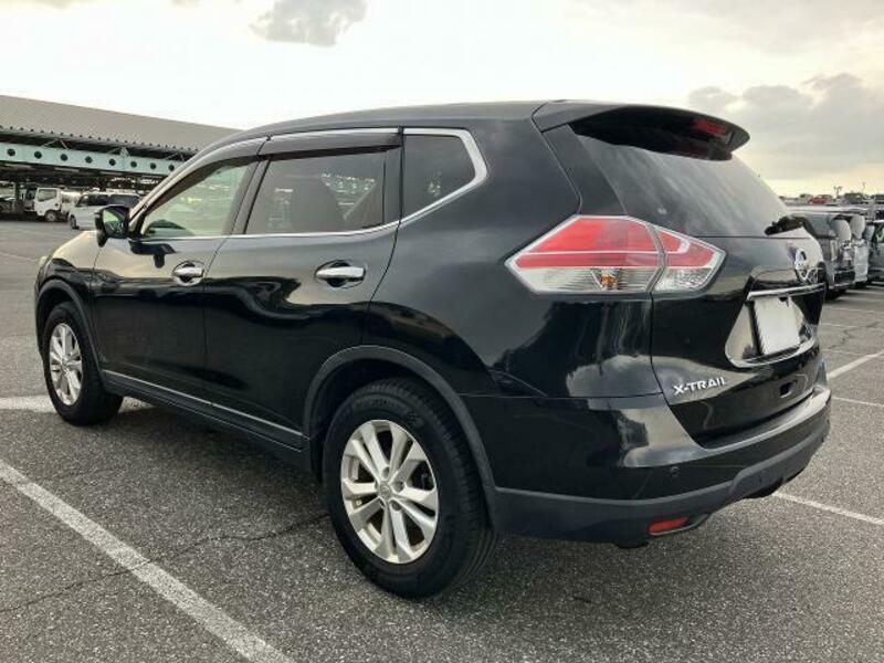 X-TRAIL