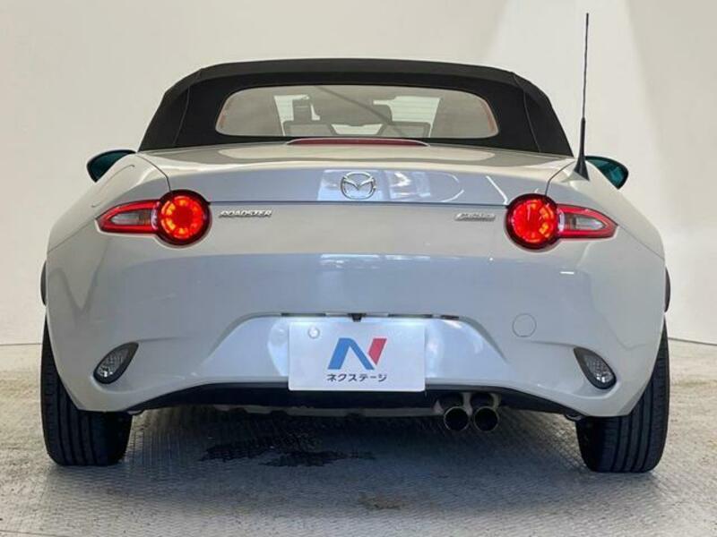 ROADSTER