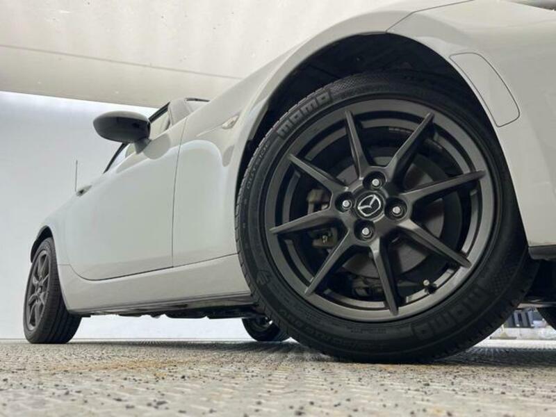 ROADSTER