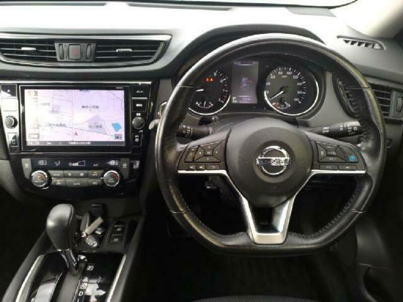 X-TRAIL