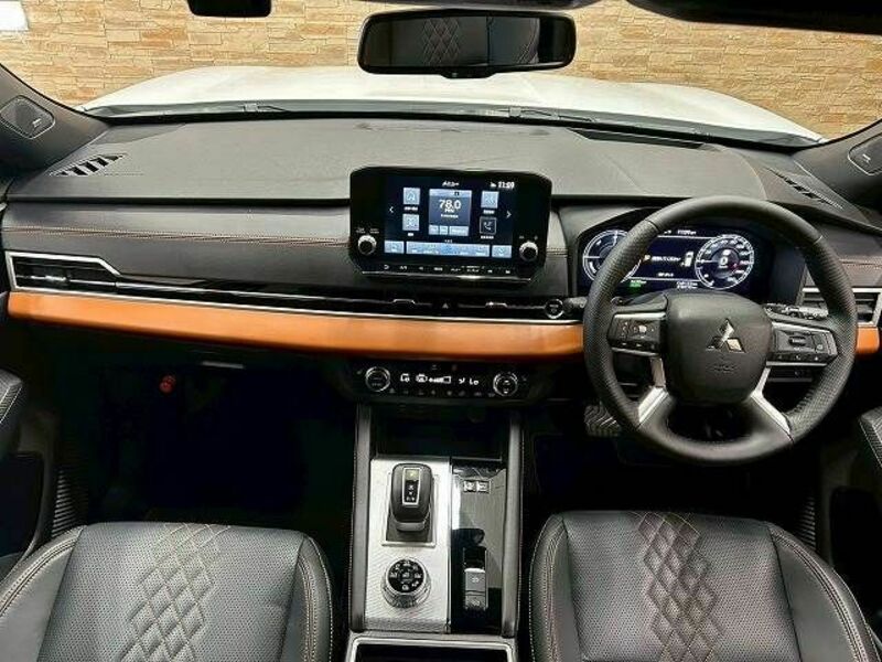 OUTLANDER PHEV