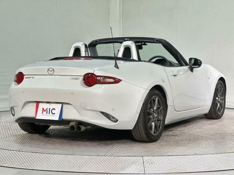ROADSTER