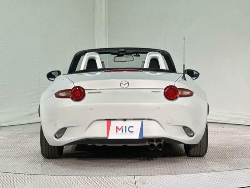 ROADSTER
