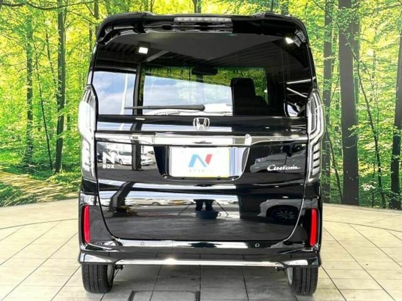 N BOX CUSTOM
