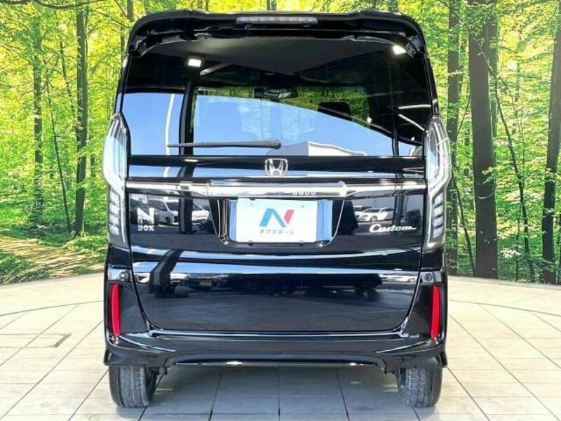 N BOX CUSTOM