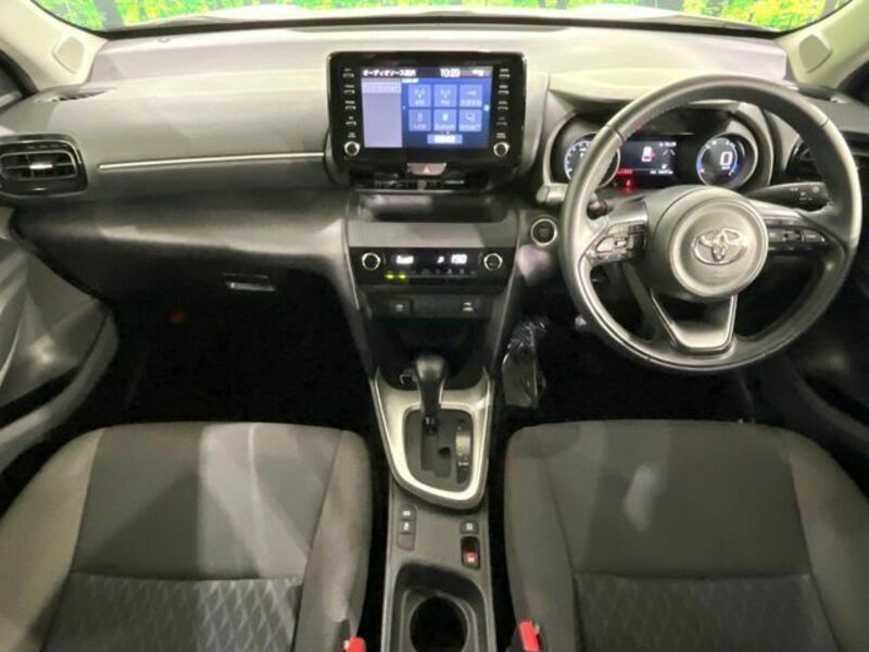 YARIS CROSS