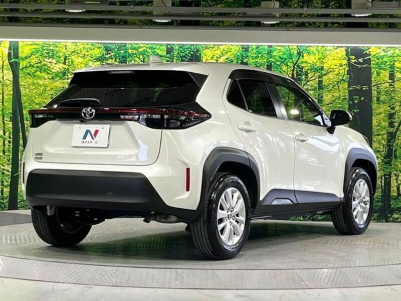 YARIS CROSS
