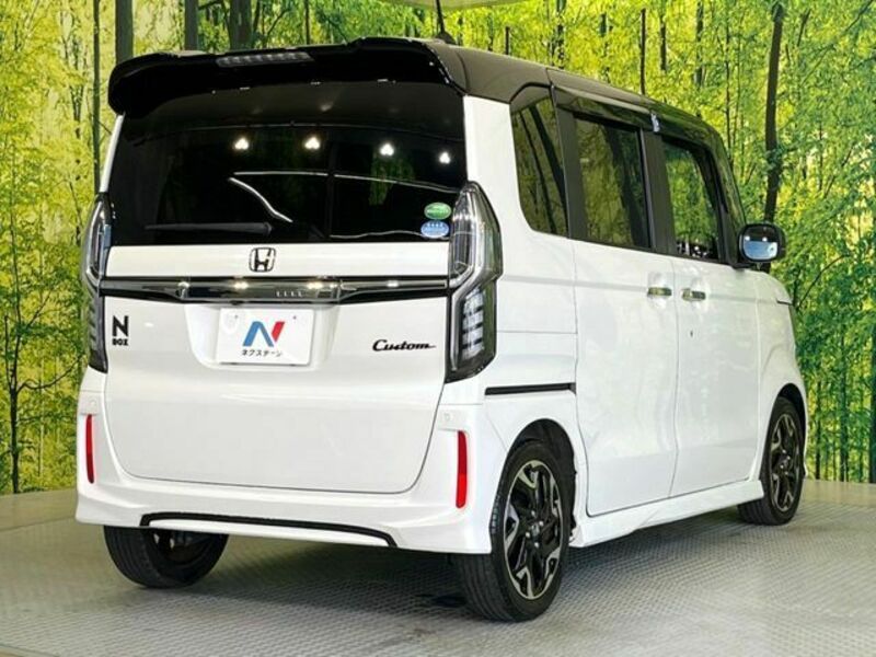 N BOX CUSTOM