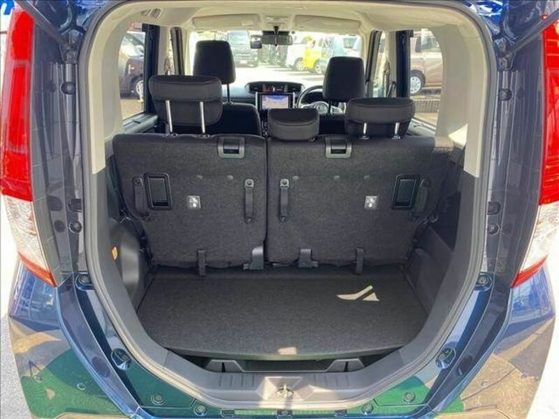 ROOMY