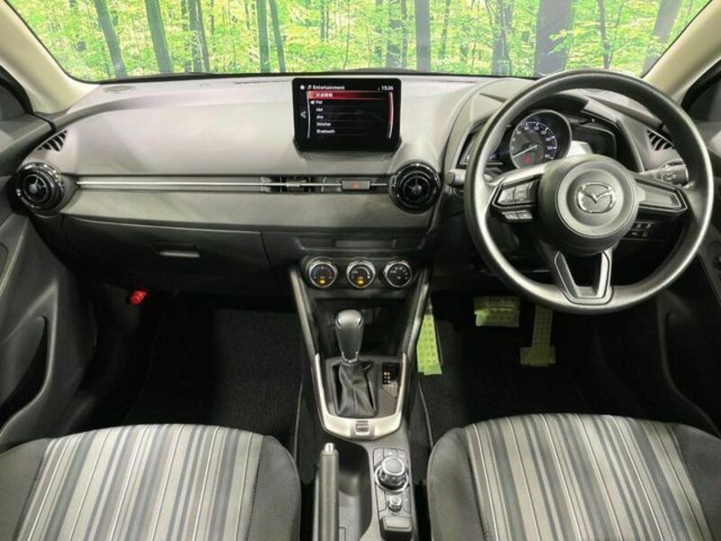 MAZDA2