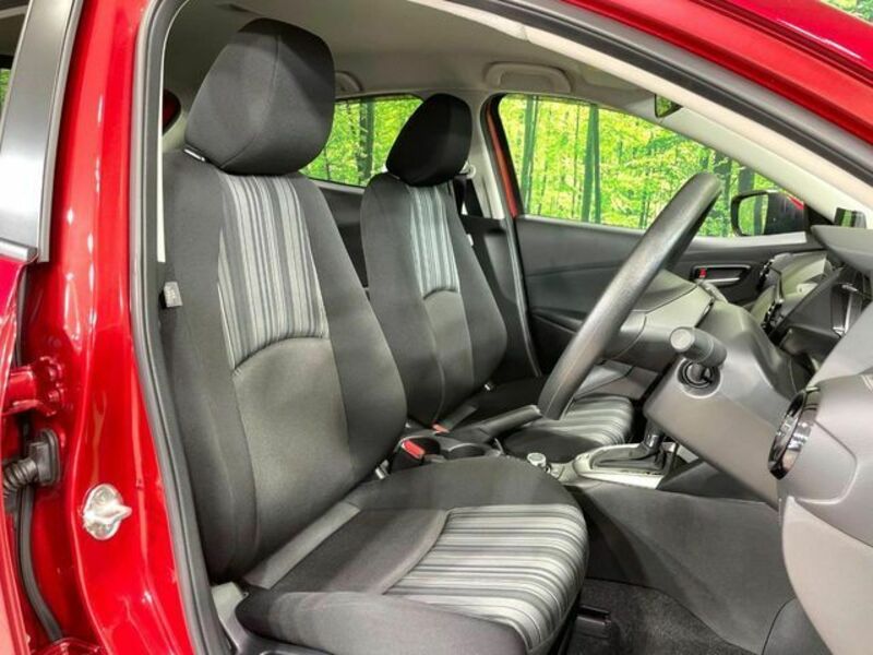 MAZDA2