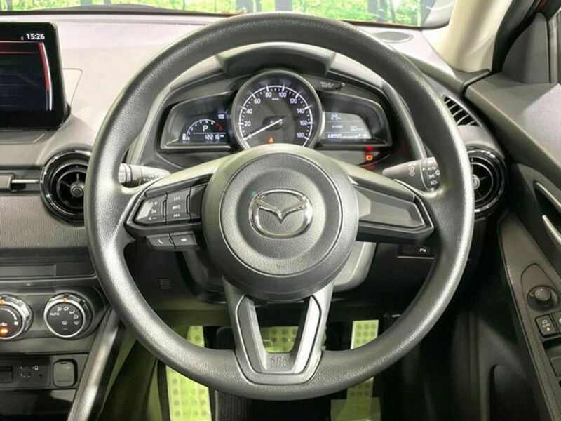 MAZDA2