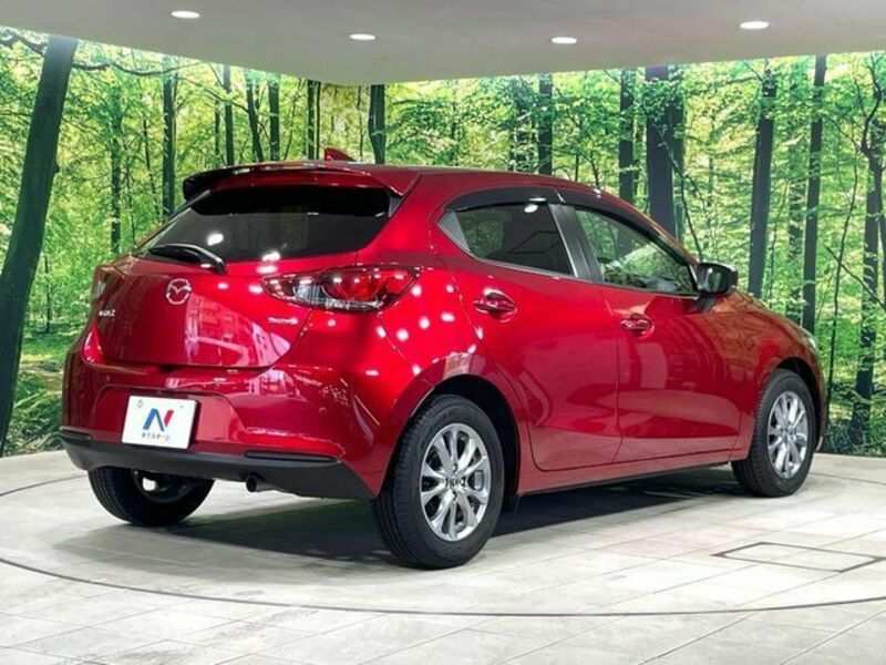 MAZDA2
