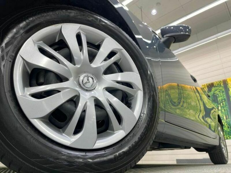 MAZDA2
