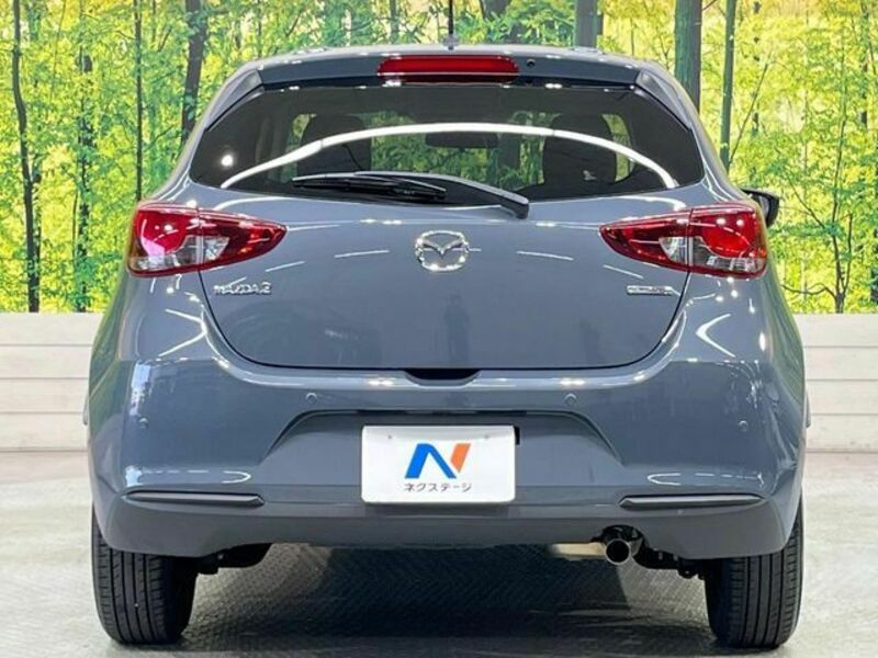 MAZDA2