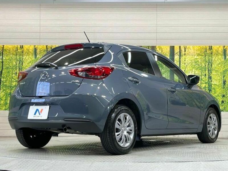 MAZDA2