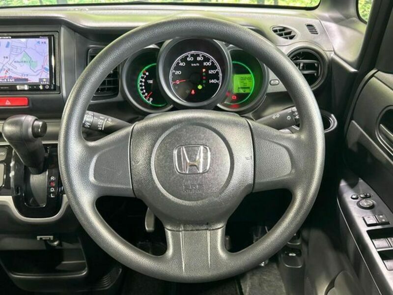 N BOX