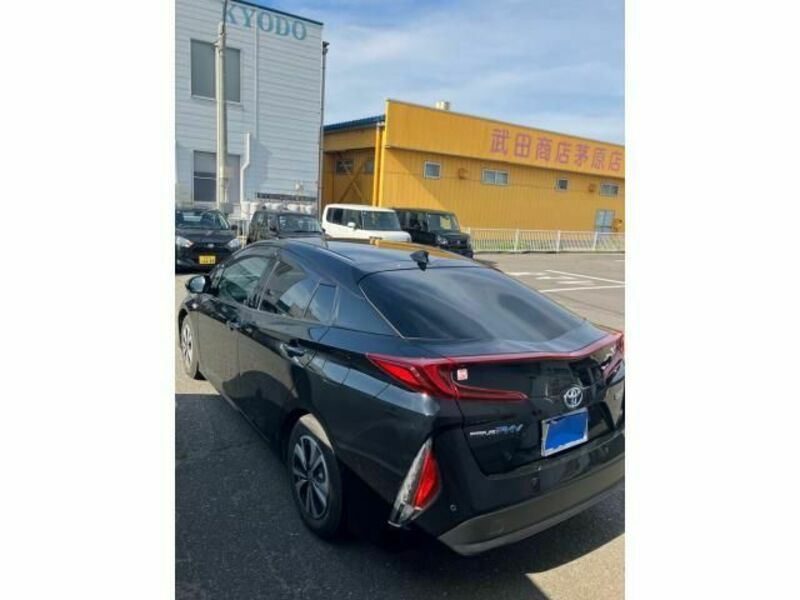 PRIUS PHV