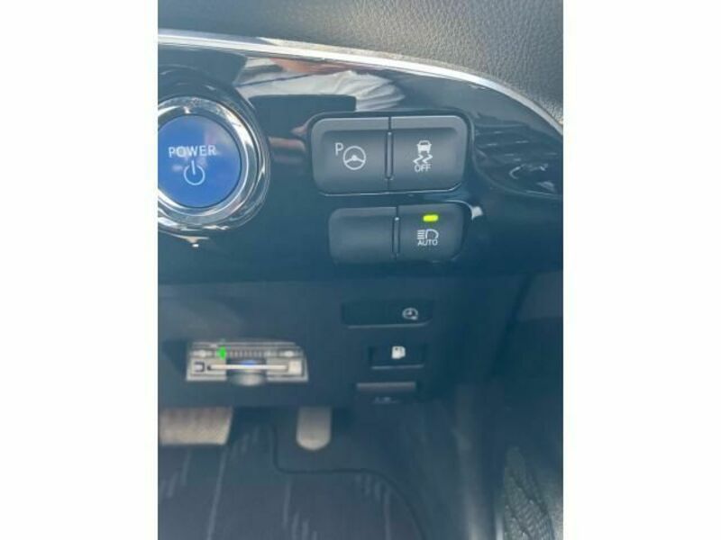 PRIUS PHV