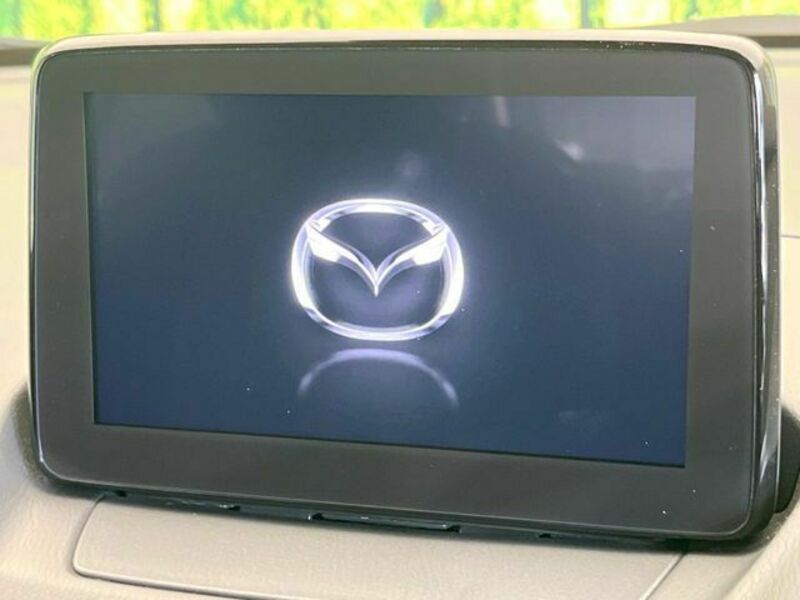 MAZDA2