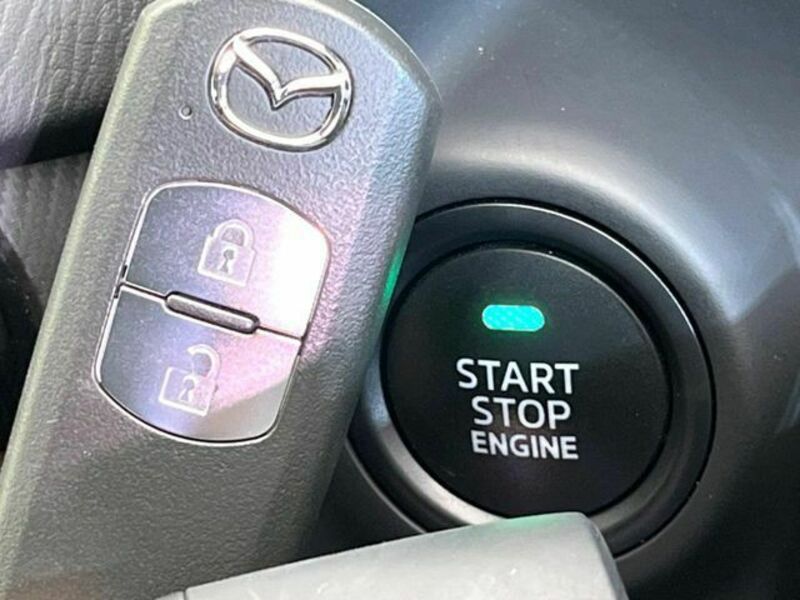 MAZDA2