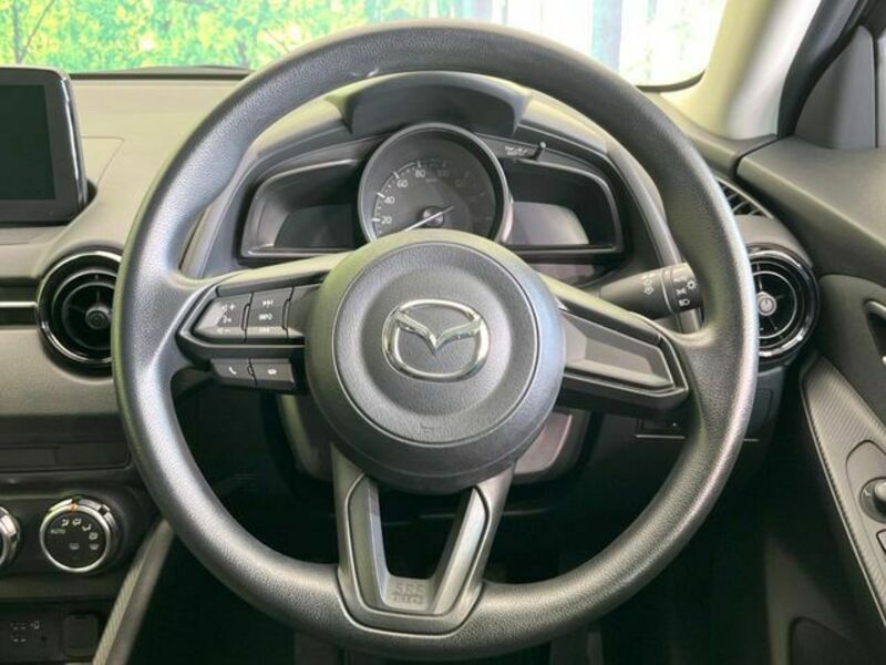 MAZDA2